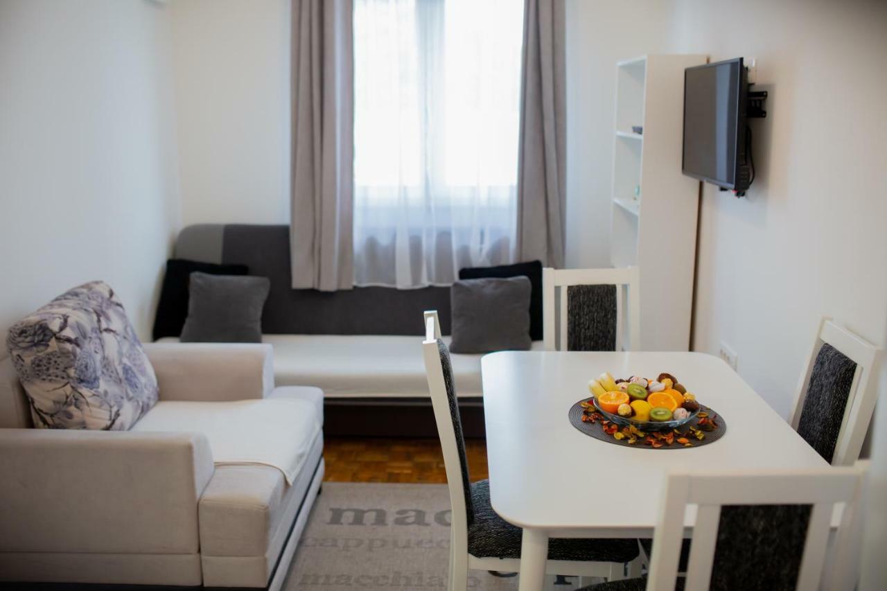 Apartmani Sunset Rogotin Esterno foto